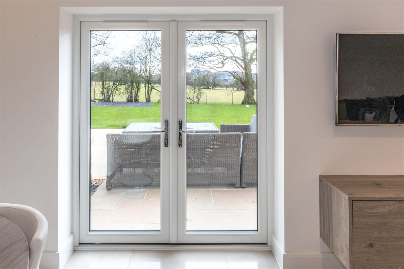 Modern style high end villa interior double glass soundproof aluminum grill swing casement door