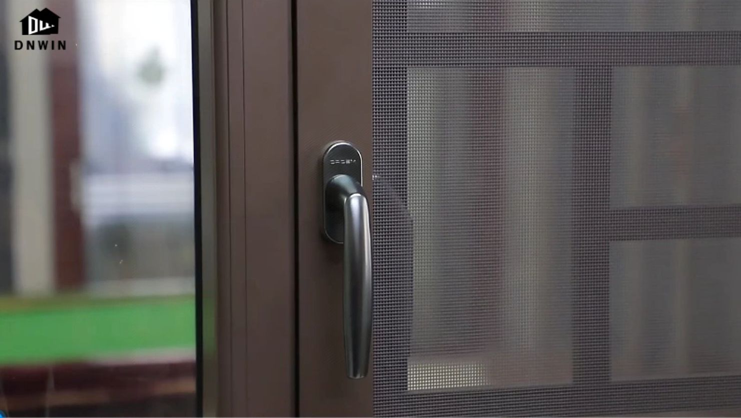 Soundproof casement windows with mosquito nets
